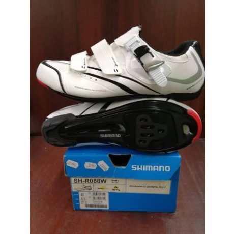 Shimano R088 kerekparos cipo